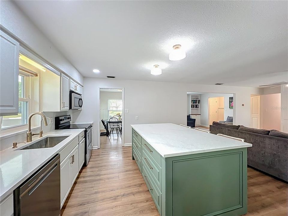 En Venta: $485,000 (3 camas, 2 baños, 1718 Pies cuadrados)