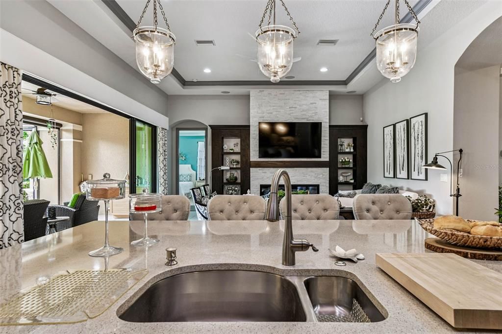 For Sale: $1,395,000 (2 beds, 3 baths, 2625 Square Feet)