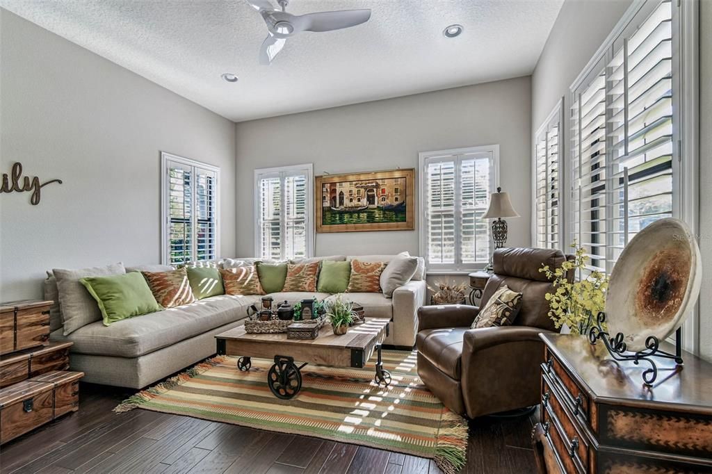 For Sale: $1,395,000 (2 beds, 3 baths, 2625 Square Feet)