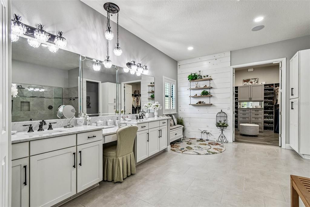 For Sale: $1,395,000 (2 beds, 3 baths, 2625 Square Feet)