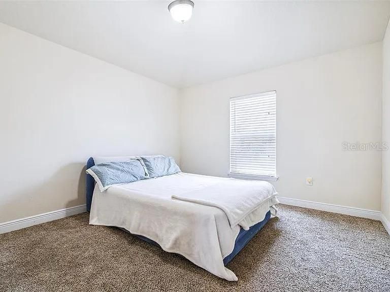 На продажу: $345,000 (4 спален, 2 ванн, 1871 Квадратных фут)