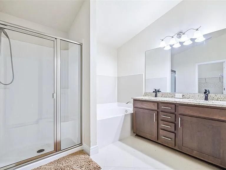 На продажу: $345,000 (4 спален, 2 ванн, 1871 Квадратных фут)