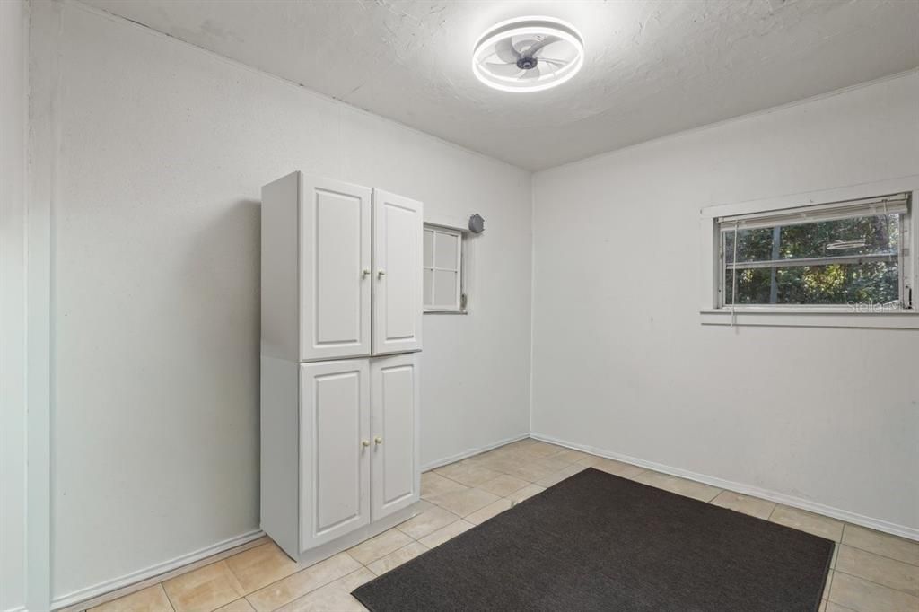 На продажу: $178,000 (2 спален, 2 ванн, 992 Квадратных фут)