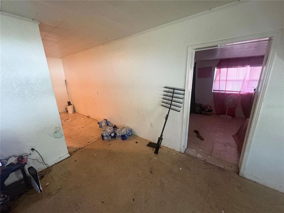 En Venta: $177,000 (5 camas, 2 baños, 1737 Pies cuadrados)