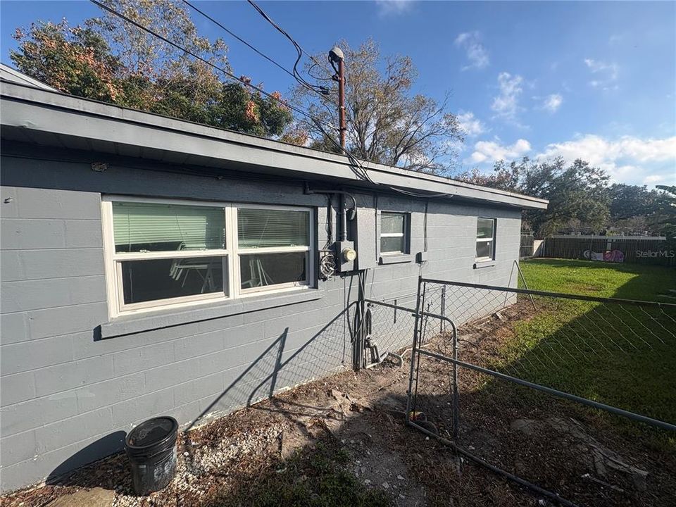 En Venta: $177,000 (5 camas, 2 baños, 1737 Pies cuadrados)