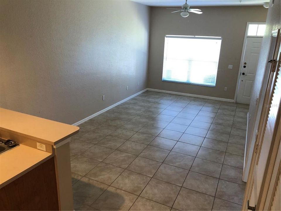 出租: $1,850 (3 贝兹, 2 浴室, 1296 平方英尺)