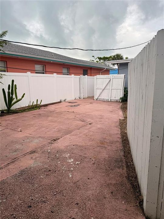 待售: $440,000 (6 贝兹, 4 浴室, 1790 平方英尺)