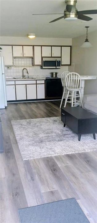 For Rent: $1,500 (2 beds, 1 baths, 825 Square Feet)