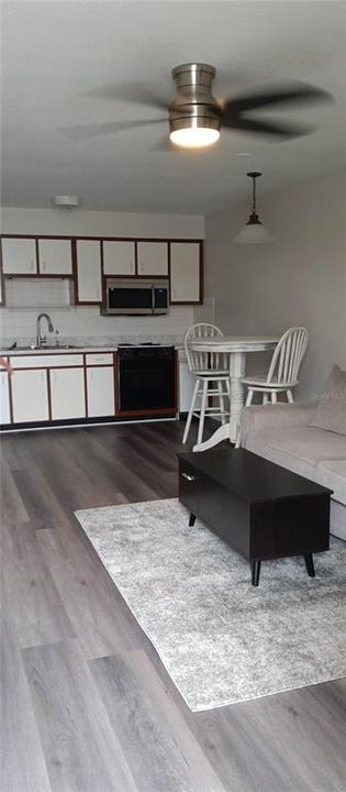 For Rent: $1,500 (2 beds, 1 baths, 825 Square Feet)