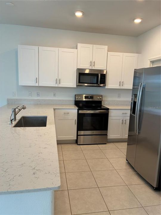 En Renta: $2,300 (3 camas, 2 baños, 1801 Pies cuadrados)