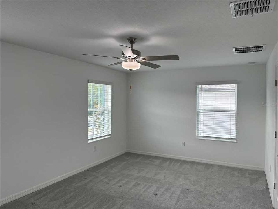 En Renta: $2,300 (3 camas, 2 baños, 1801 Pies cuadrados)