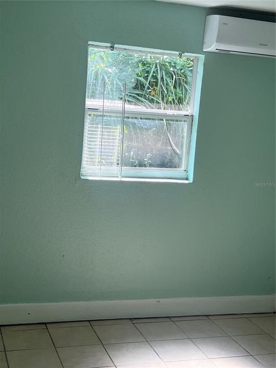 出租: $3,700 (11 贝兹, 4 浴室, 2173 平方英尺)