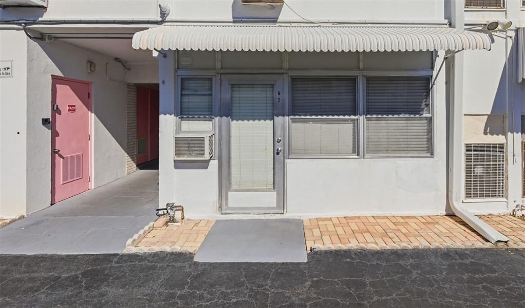 На продажу: $93,000 (1 спален, 1 ванн, 560 Квадратных фут)