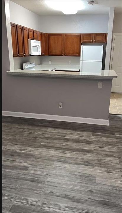 На продажу: $220,000 (3 спален, 2 ванн, 1269 Квадратных фут)