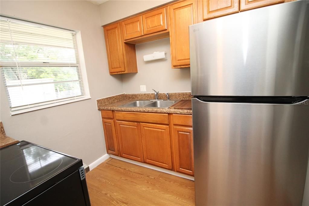 出租: $1,500 (2 贝兹, 1 浴室, 836 平方英尺)