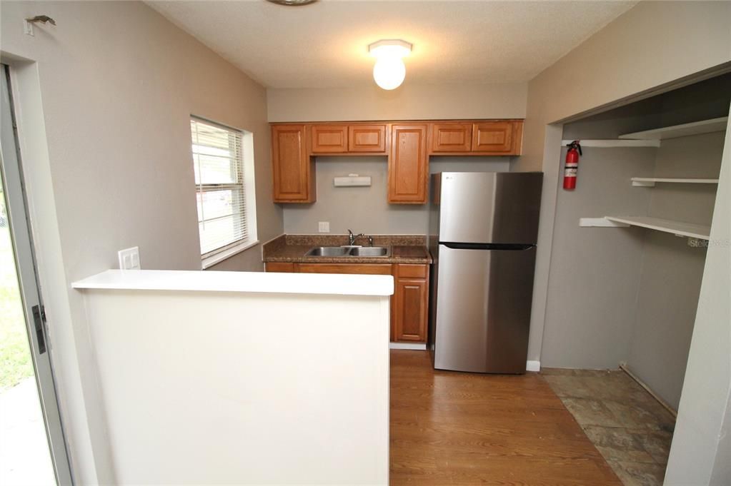 出租: $1,500 (2 贝兹, 1 浴室, 836 平方英尺)