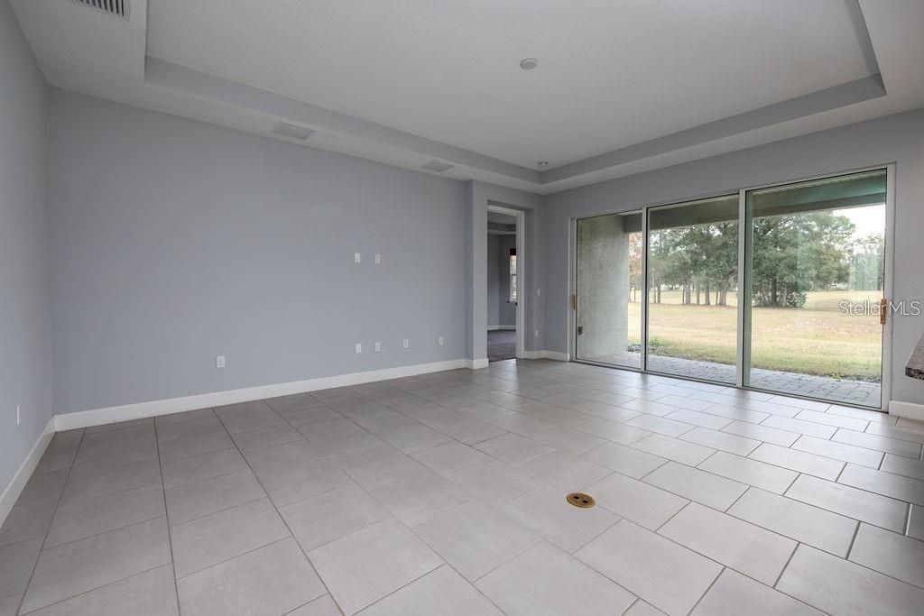 En Venta: $449,000 (3 camas, 3 baños, 2546 Pies cuadrados)