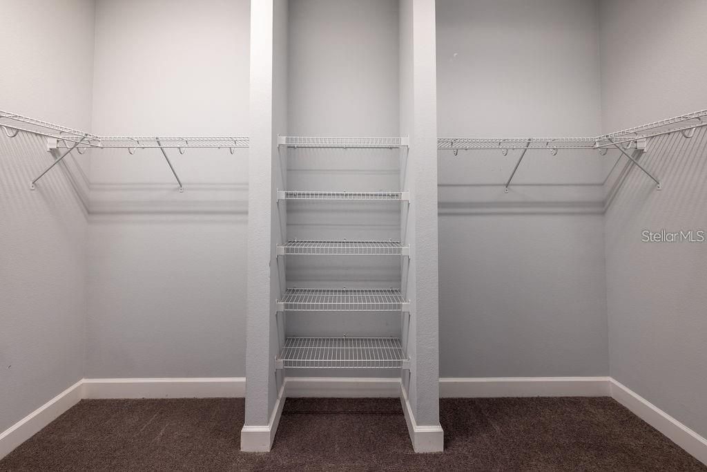 En Venta: $449,000 (3 camas, 3 baños, 2546 Pies cuadrados)