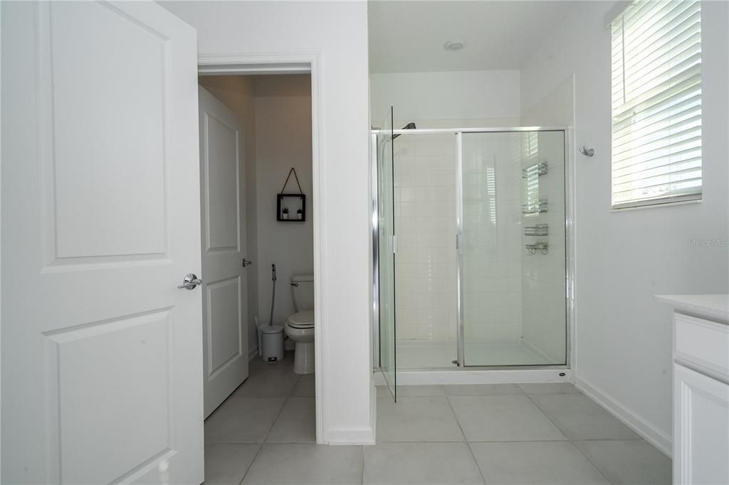 For Sale: $579,000 (4 beds, 3 baths, 2502 Square Feet)