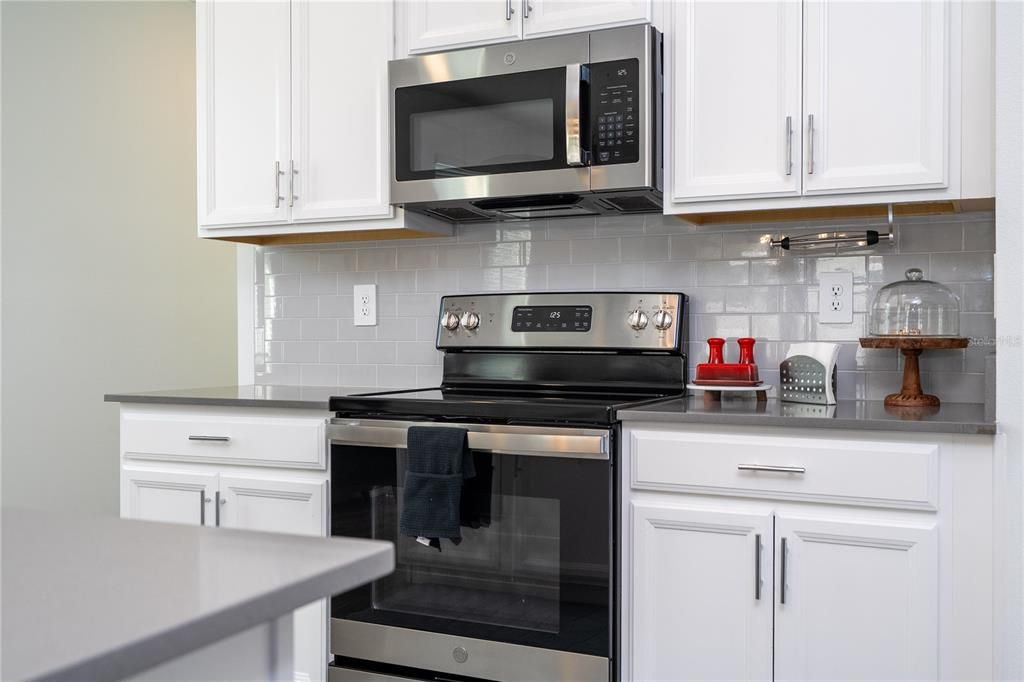 For Sale: $579,000 (4 beds, 3 baths, 2502 Square Feet)