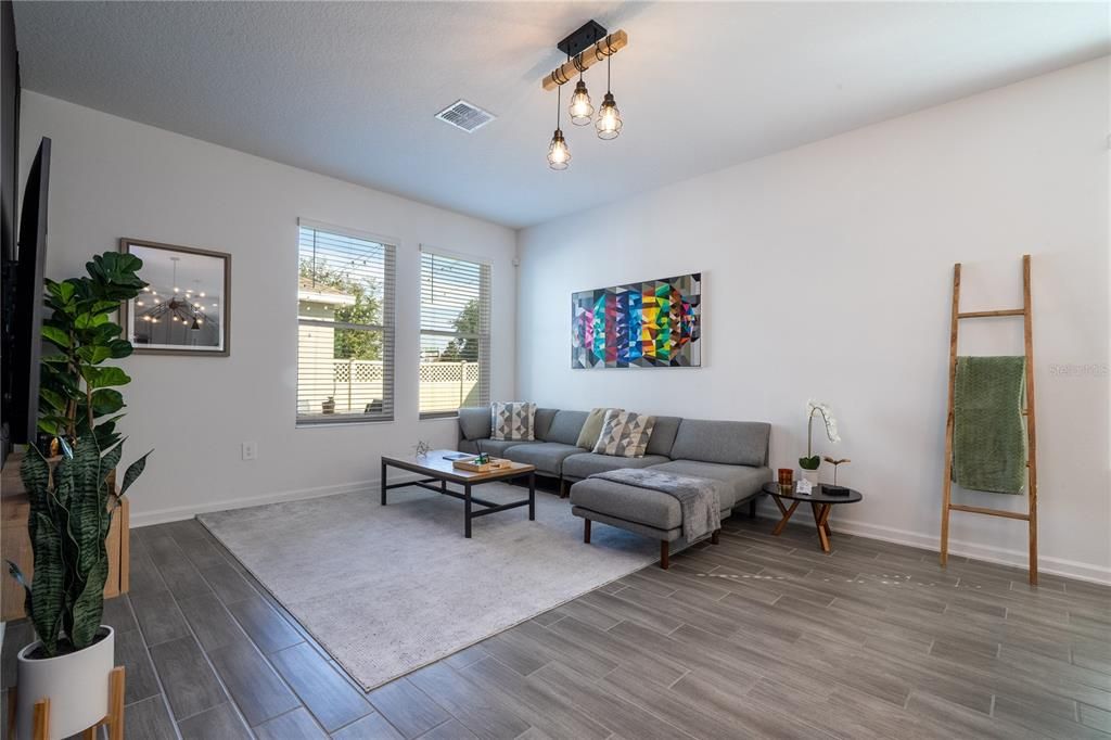 For Sale: $579,000 (4 beds, 3 baths, 2502 Square Feet)