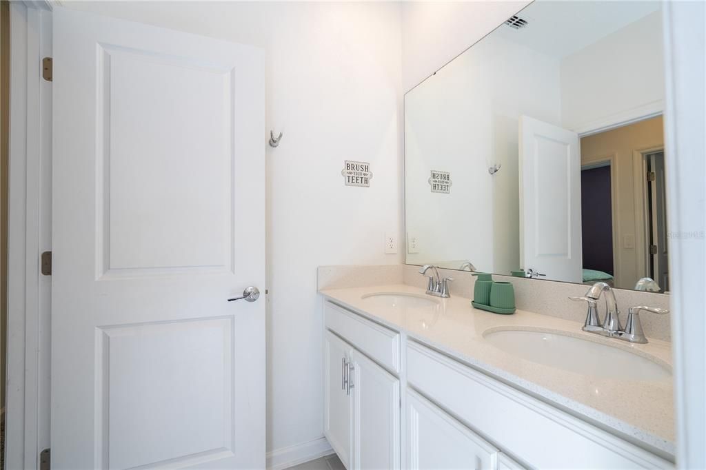 For Sale: $579,000 (4 beds, 3 baths, 2502 Square Feet)