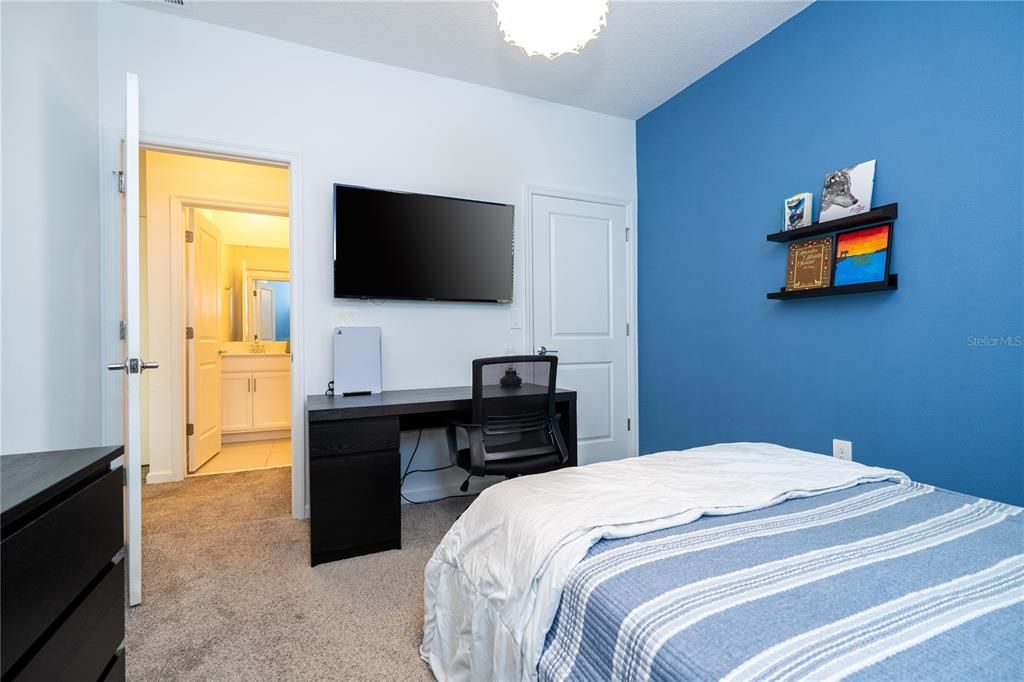 For Sale: $579,000 (4 beds, 3 baths, 2502 Square Feet)