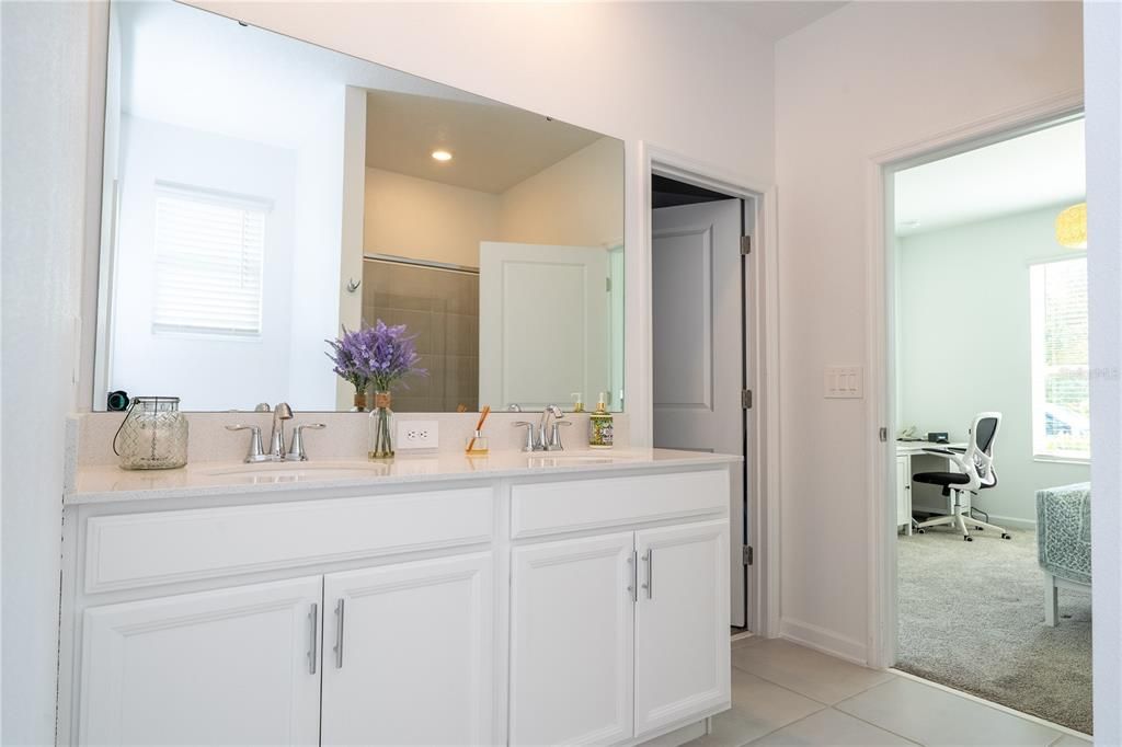 For Sale: $579,000 (4 beds, 3 baths, 2502 Square Feet)