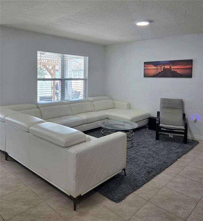 待售: $385,990 (3 贝兹, 2 浴室, 1672 平方英尺)