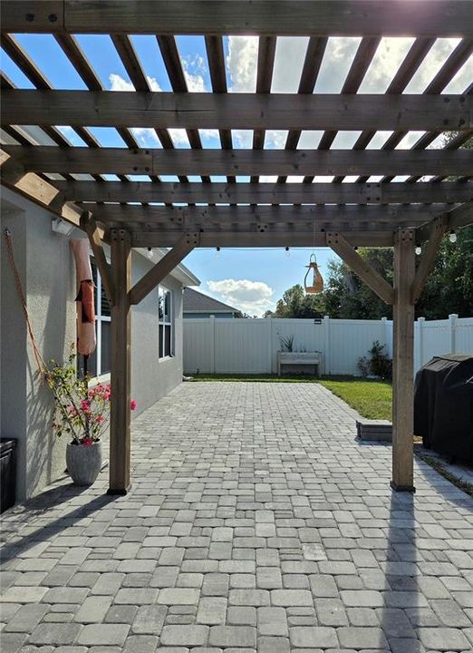 待售: $385,990 (3 贝兹, 2 浴室, 1672 平方英尺)