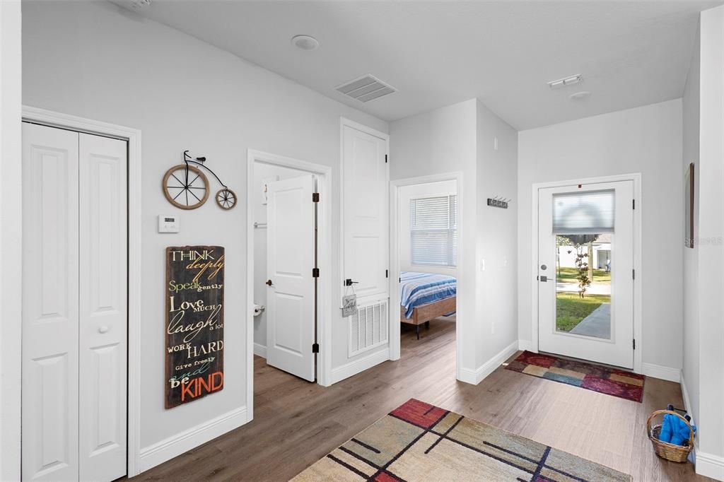 For Sale: $334,900 (3 beds, 2 baths, 1246 Square Feet)