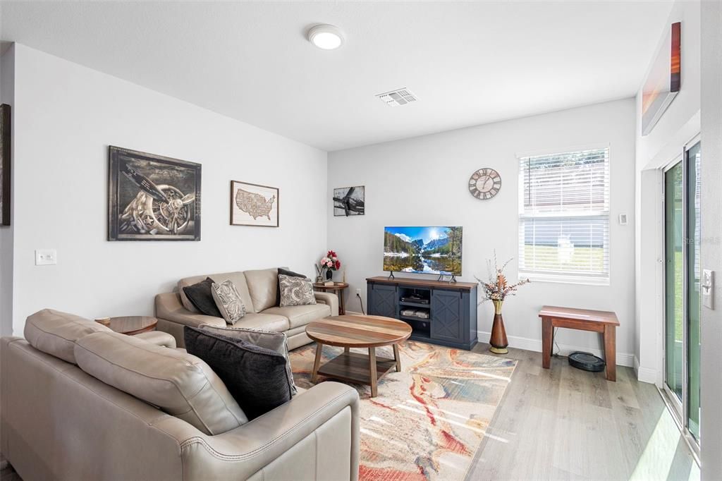 For Sale: $334,900 (3 beds, 2 baths, 1246 Square Feet)