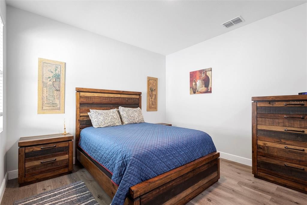 For Sale: $334,900 (3 beds, 2 baths, 1246 Square Feet)