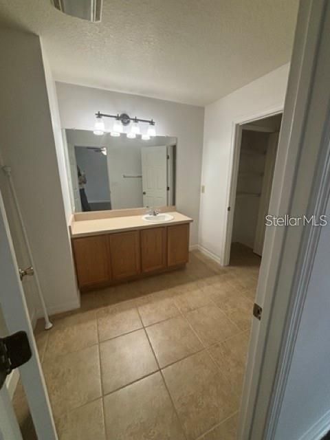 For Rent: $2,100 (3 beds, 2 baths, 1665 Square Feet)