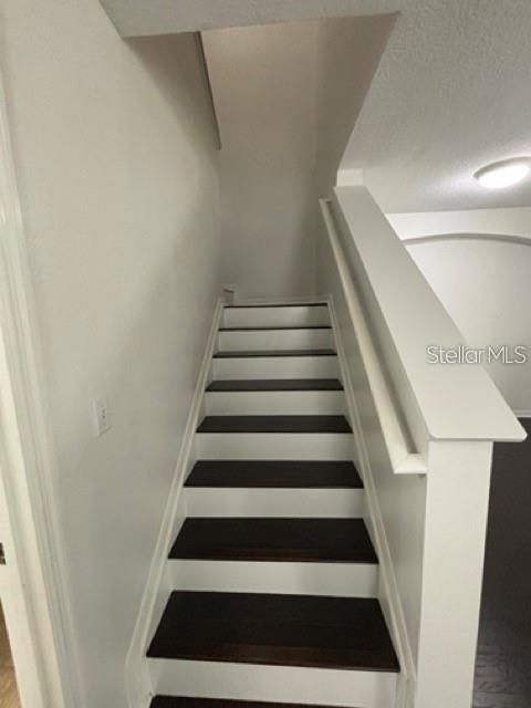 For Rent: $2,100 (3 beds, 2 baths, 1665 Square Feet)