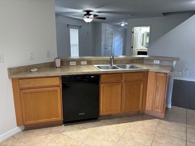 For Rent: $2,100 (3 beds, 2 baths, 1665 Square Feet)