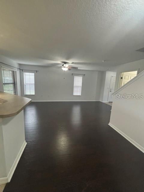 For Rent: $2,100 (3 beds, 2 baths, 1665 Square Feet)