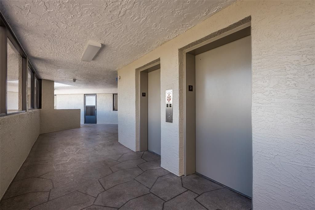 For Rent: $2,200 (2 beds, 2 baths, 1236 Square Feet)