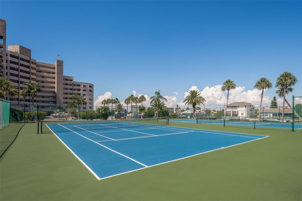 For Rent: $2,200 (2 beds, 2 baths, 1236 Square Feet)