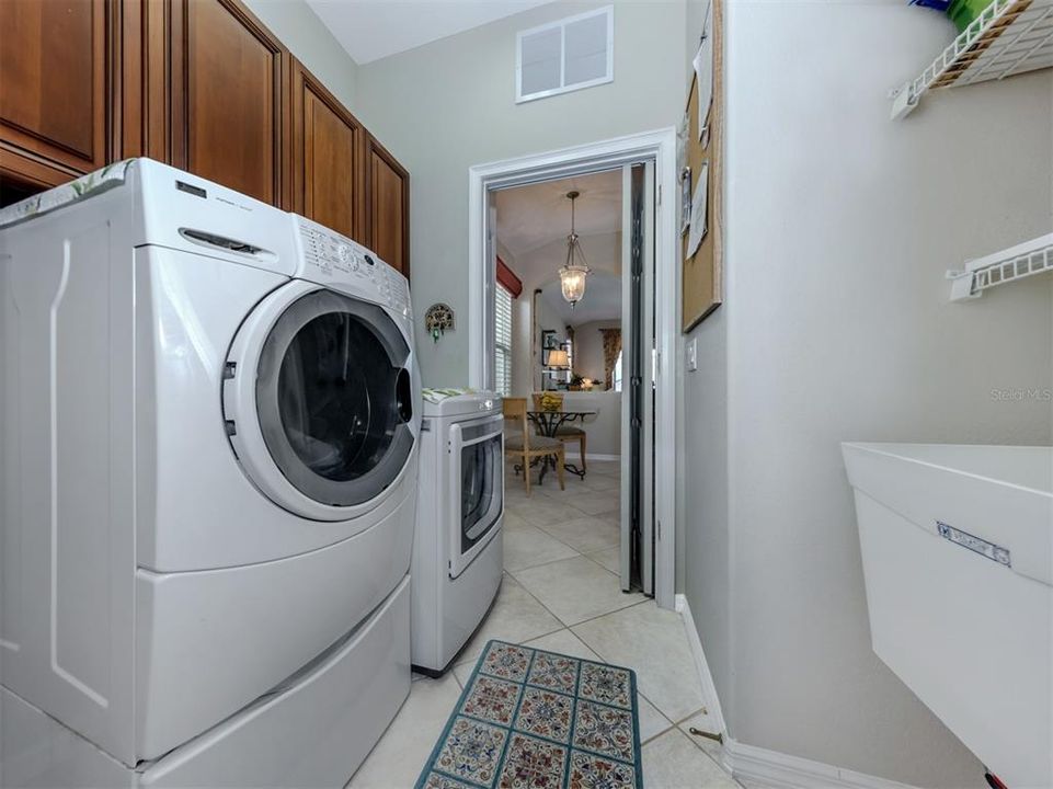 For Sale: $535,000 (2 beds, 2 baths, 1891 Square Feet)