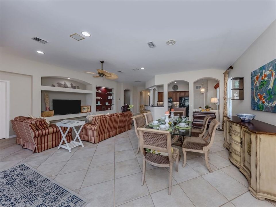 For Sale: $535,000 (2 beds, 2 baths, 1891 Square Feet)