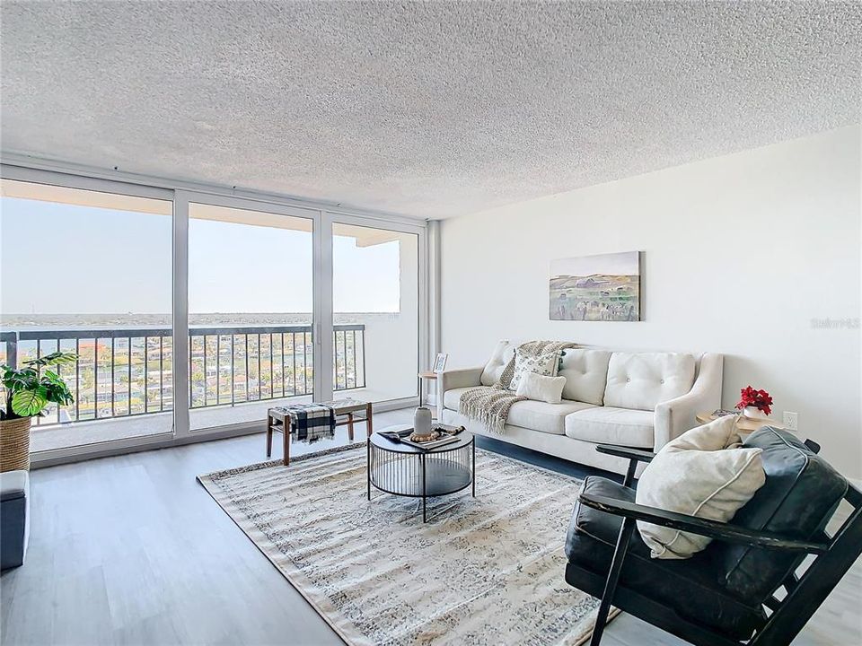 出租: $3,500 (2 贝兹, 2 浴室, 1240 平方英尺)