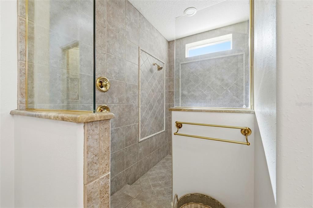 For Sale: $2,700,000 (8 beds, 5 baths, 5607 Square Feet)