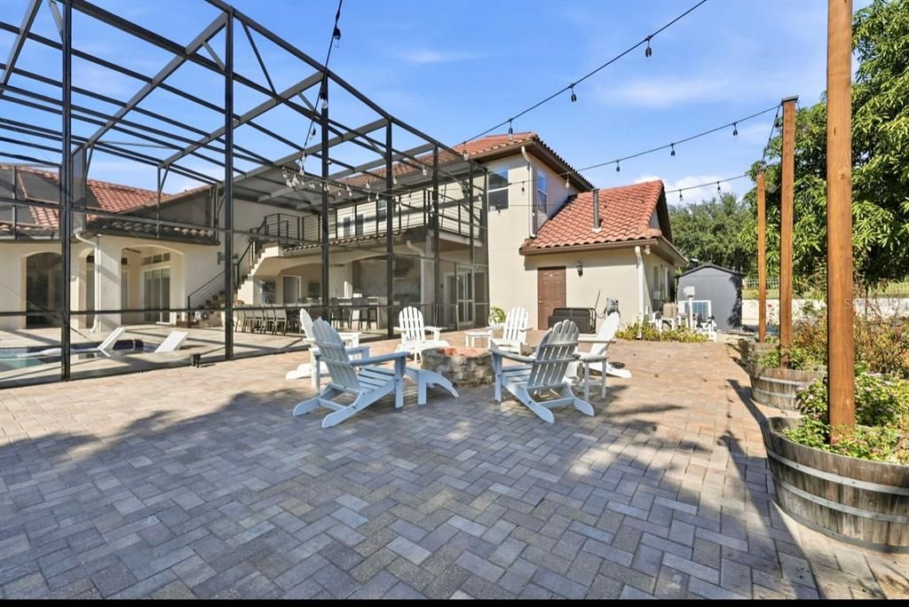 For Sale: $2,700,000 (8 beds, 5 baths, 5607 Square Feet)