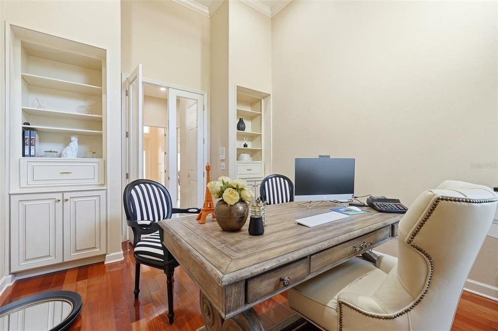 For Sale: $2,700,000 (8 beds, 5 baths, 5607 Square Feet)