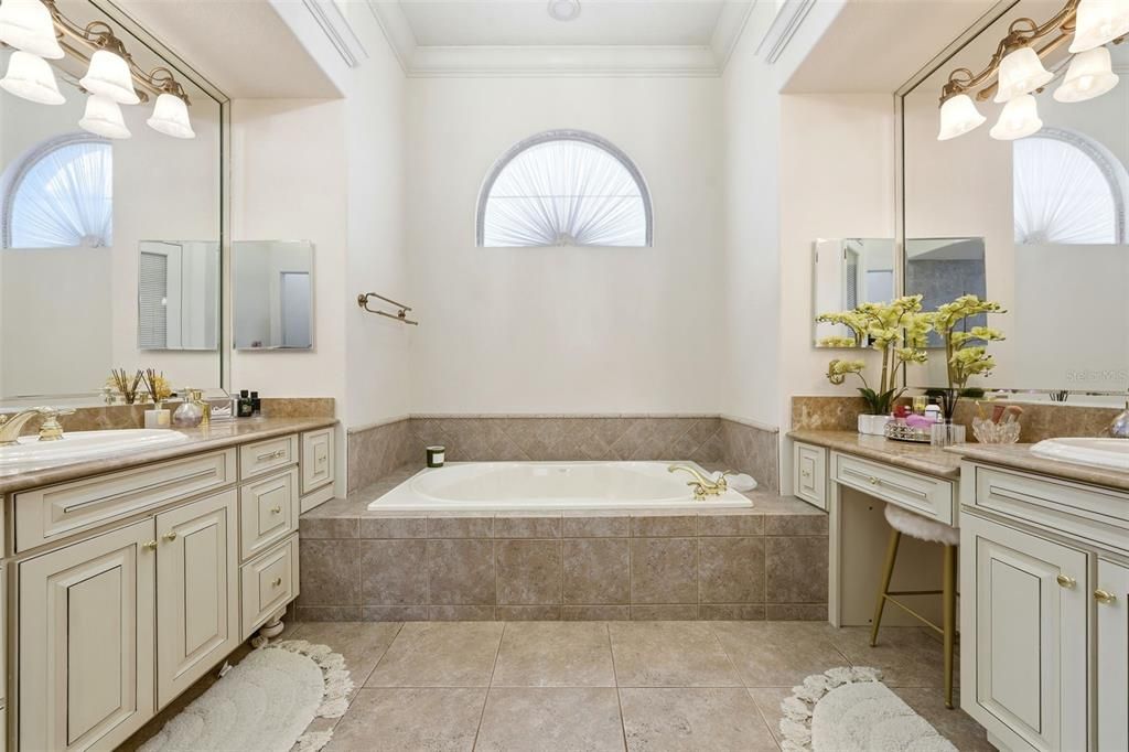 For Sale: $2,700,000 (8 beds, 5 baths, 5607 Square Feet)