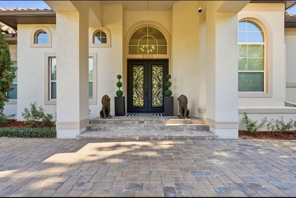 For Sale: $2,700,000 (8 beds, 5 baths, 5607 Square Feet)