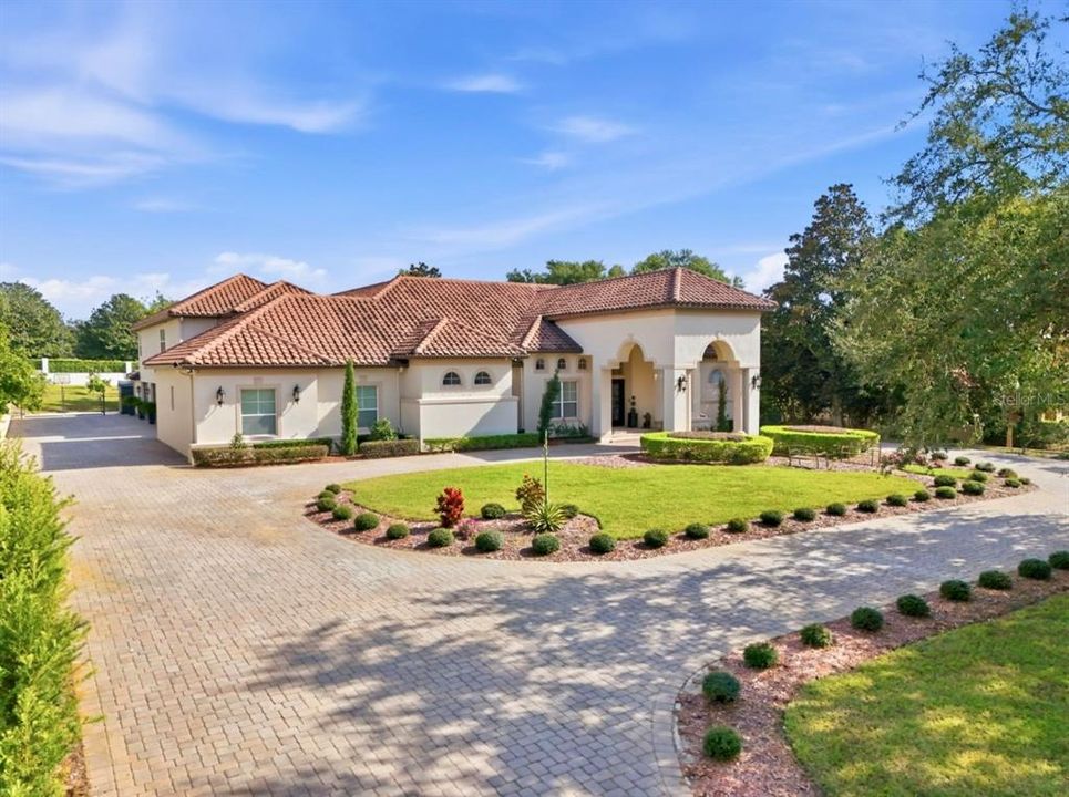 For Sale: $2,700,000 (8 beds, 5 baths, 5607 Square Feet)