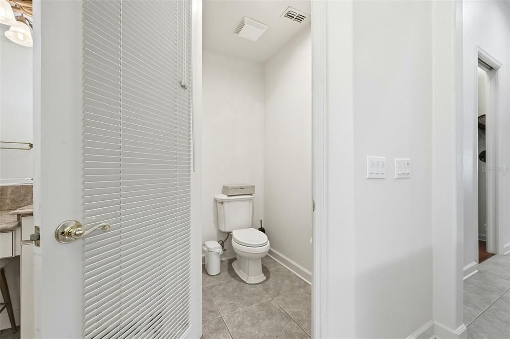 For Sale: $2,700,000 (8 beds, 5 baths, 5607 Square Feet)