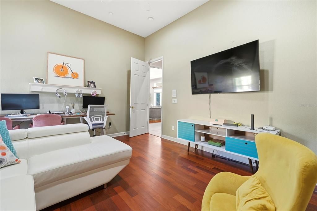 For Sale: $2,700,000 (8 beds, 5 baths, 5607 Square Feet)